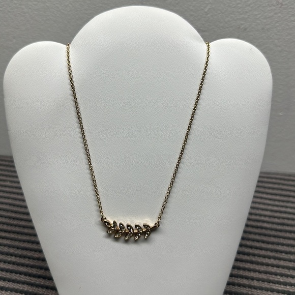 Necklace - Picture 1 of 6